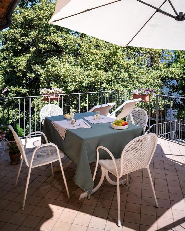 La Casetta, Appartamento Con Vista Lago E Montagne 산 제노 디 몬타냐 외부 사진